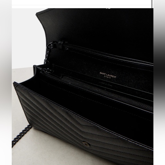 Rare Black on Black Yves Saint Laurent Wallet-On-Chain Medium Black on Black 🖤 - Picture 6 of 15